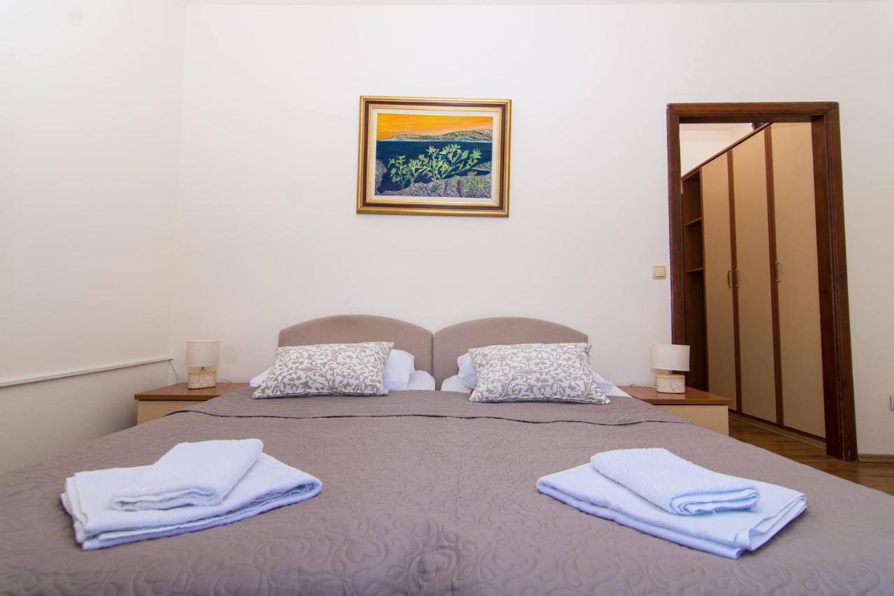 Bed and Breakfast Vila Liza Трогир Экстерьер фото