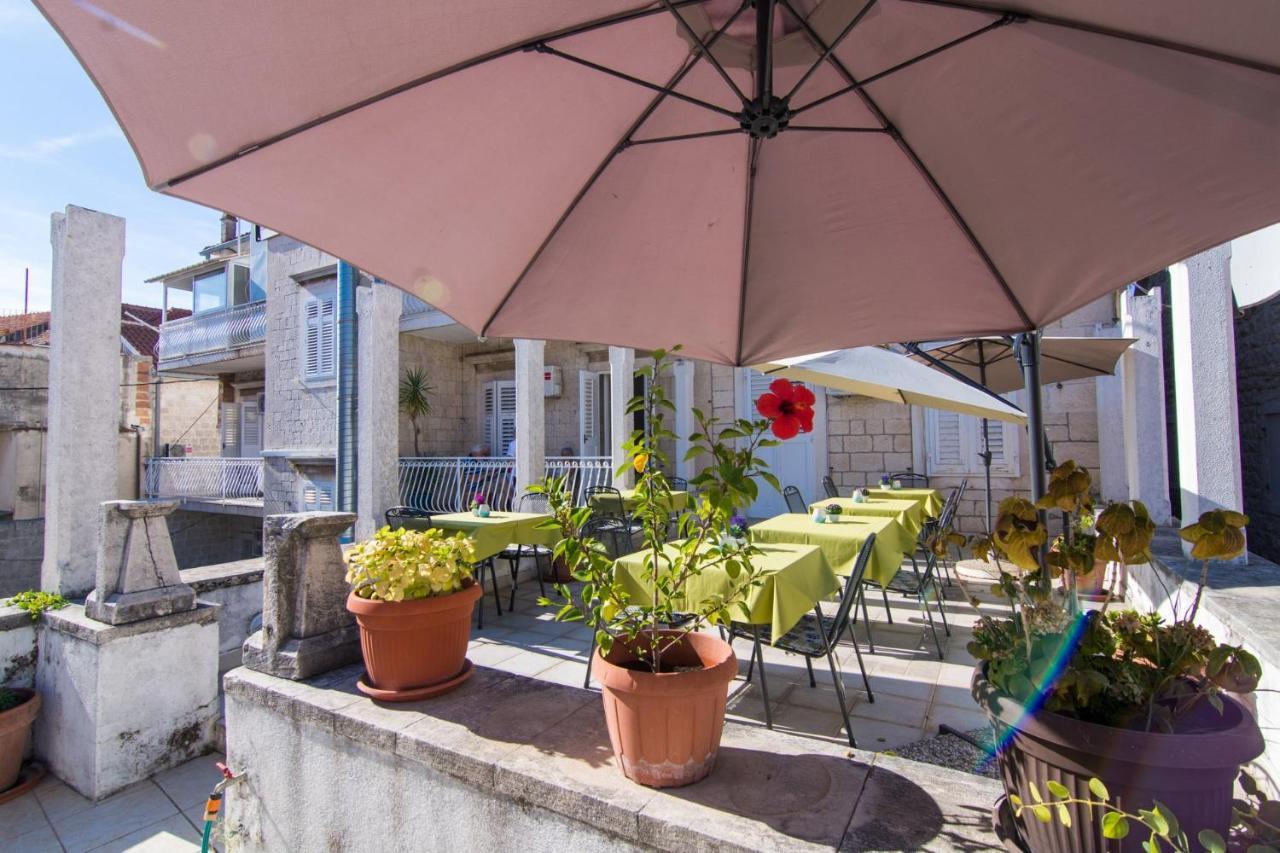 Bed and Breakfast Vila Liza Трогир Экстерьер фото