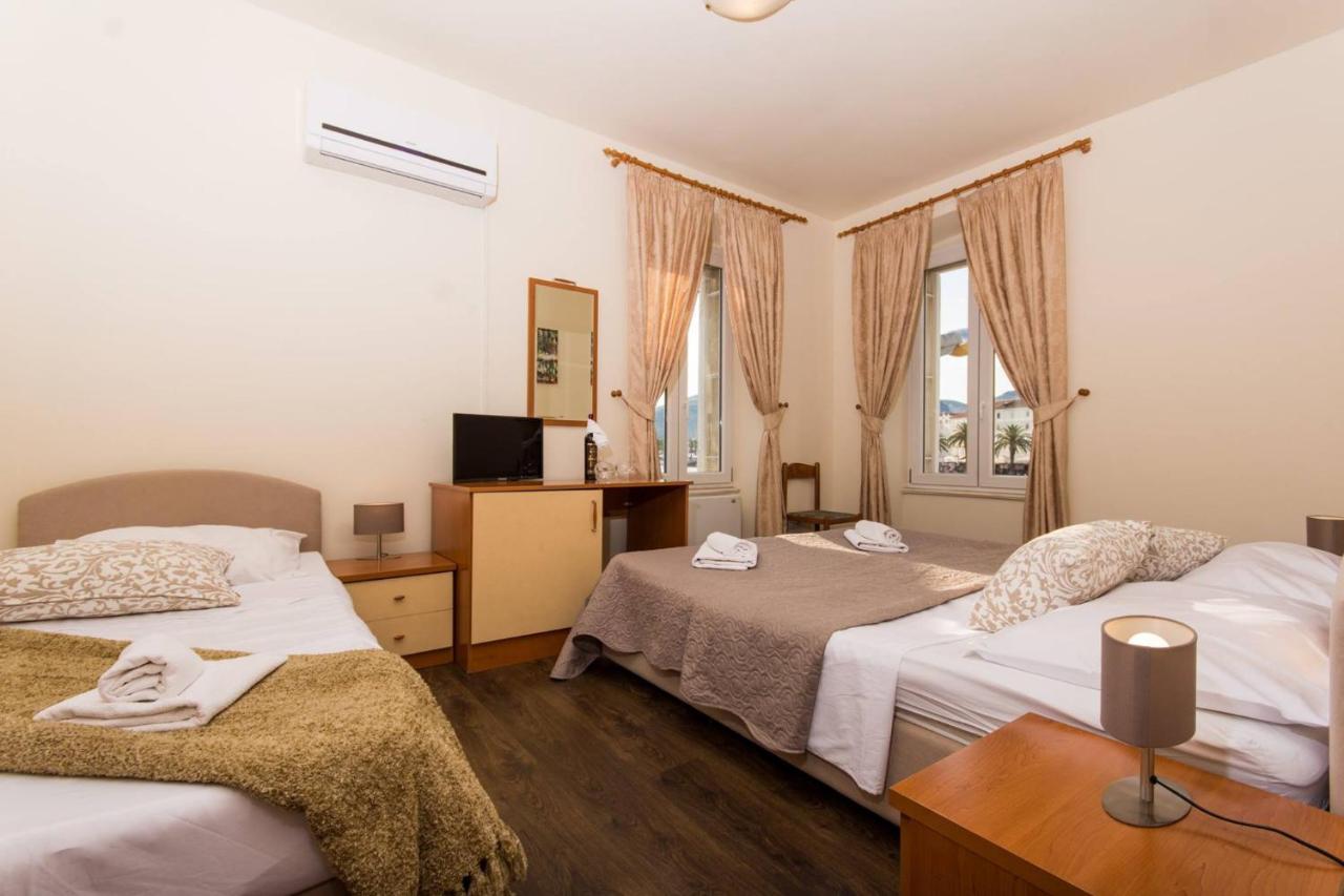 Bed and Breakfast Vila Liza Трогир Экстерьер фото