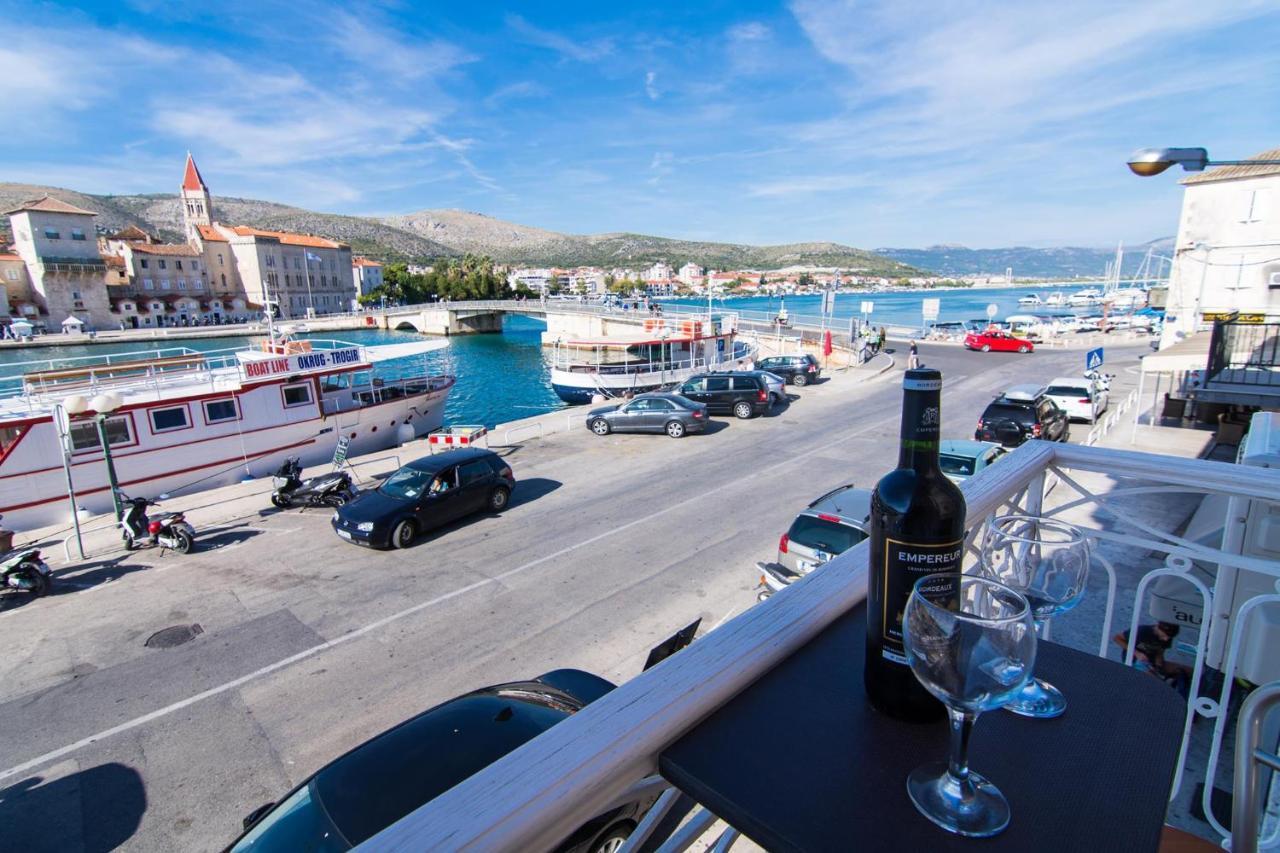 Bed and Breakfast Vila Liza Трогир Экстерьер фото