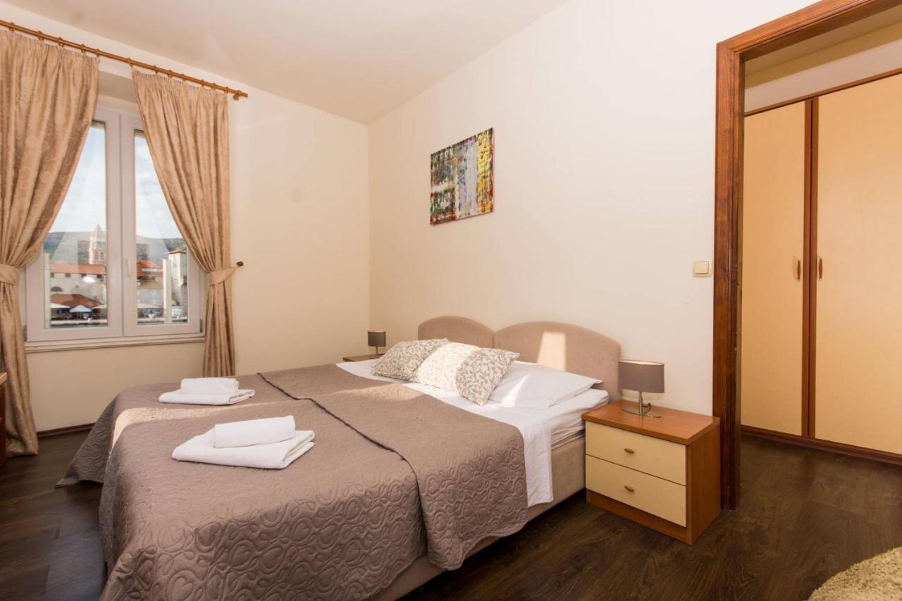 Bed and Breakfast Vila Liza Трогир Экстерьер фото