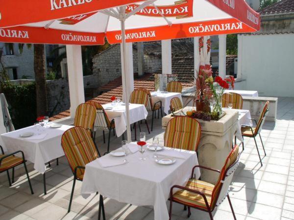 Bed and Breakfast Vila Liza Трогир Экстерьер фото