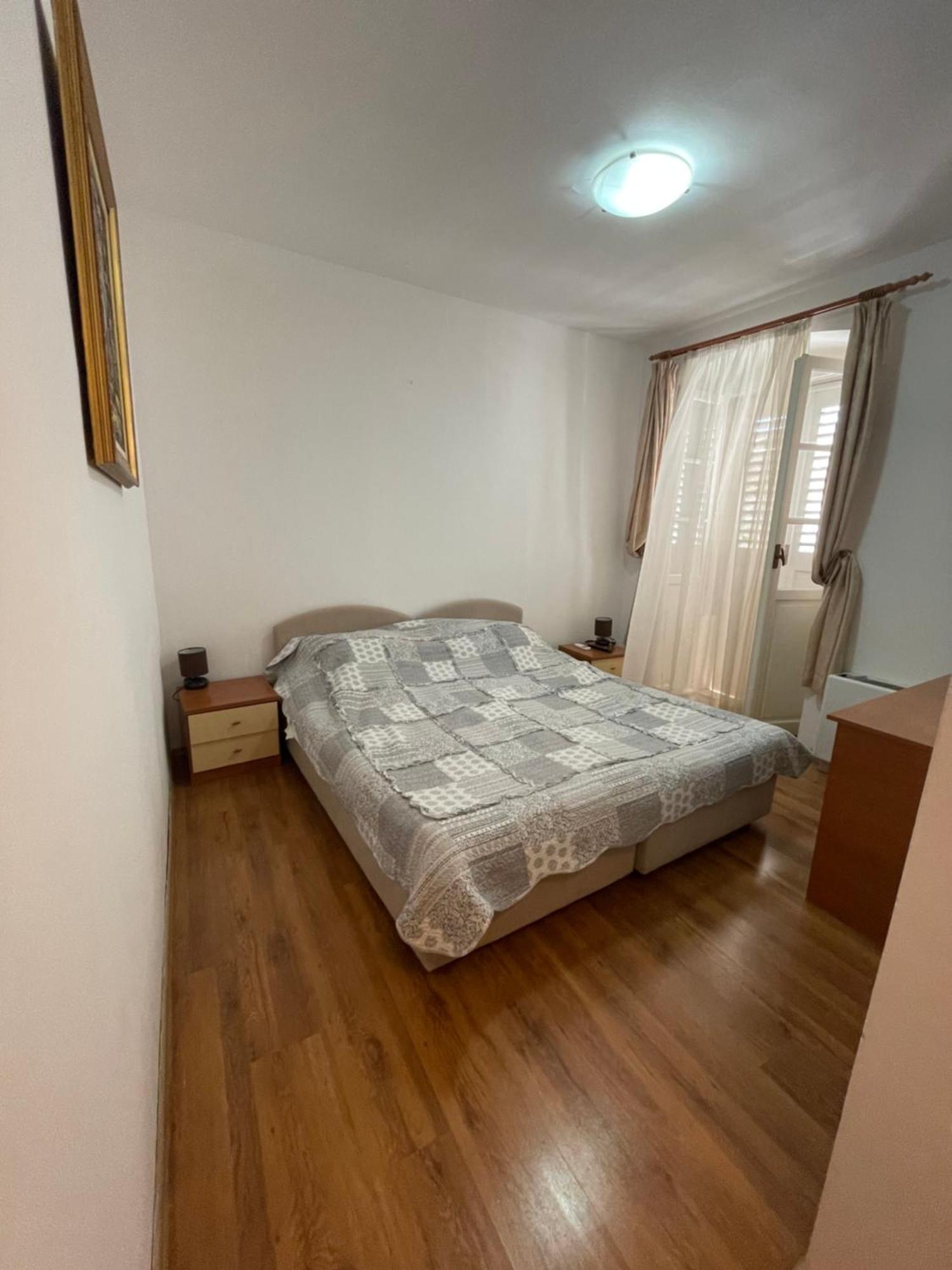 Bed and Breakfast Vila Liza Трогир Экстерьер фото